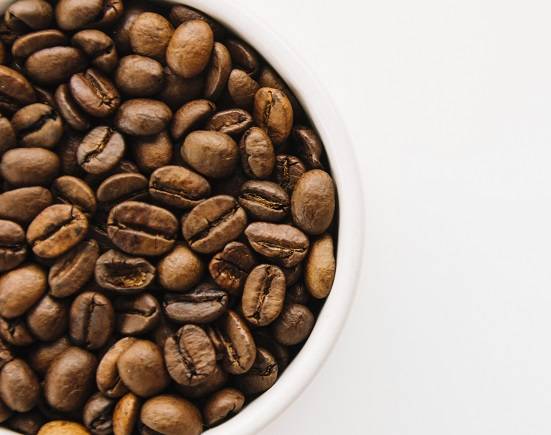 Qué hace la cafeína en nuestro cerebro